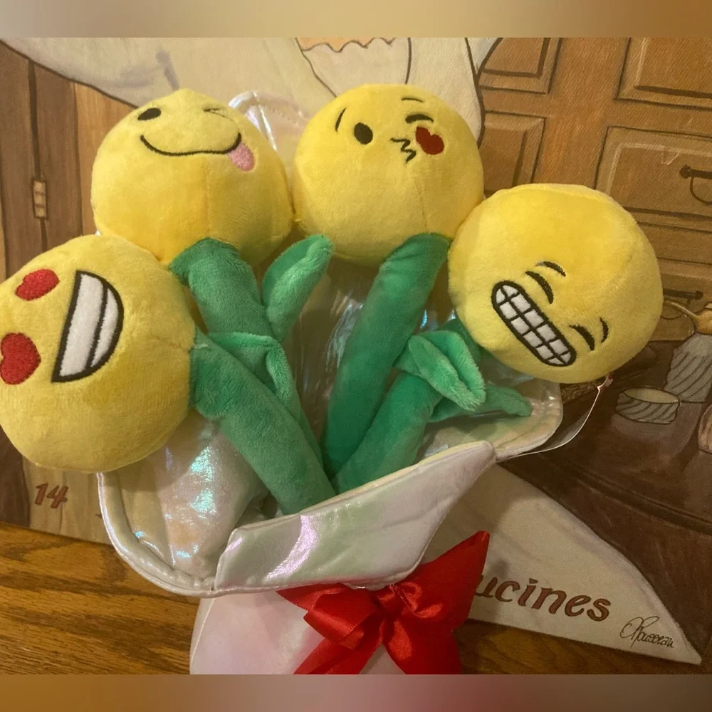 Valentines Bouquet Plush-  Emoji with Red Bow - NWT